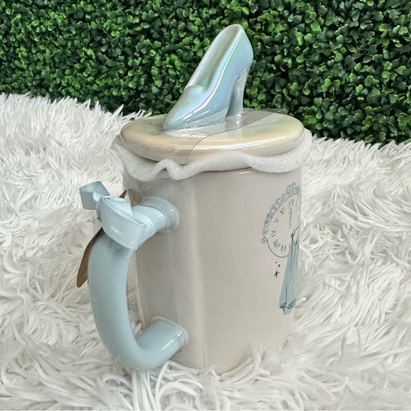 Disney x Rae Dunn Cinderella Mug with Shoe Topper Lid - Picture 3 of 6